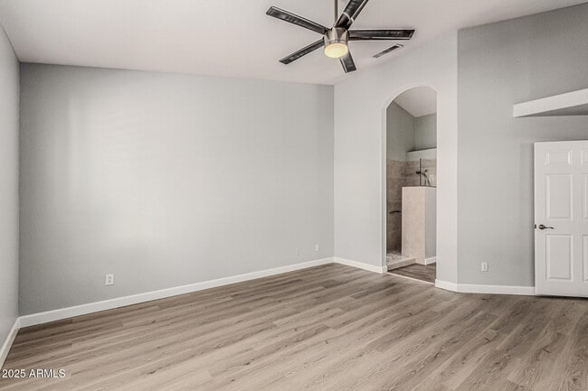 Building Photo - 6410 W Buckskin Trail