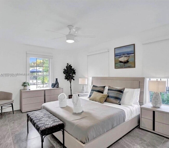 Building Photo - 2501 NE 181st St