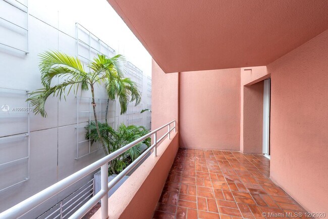 Building Photo - 2801 Florida Ave