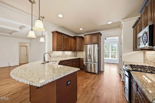 Building Photo - Lease OR Lease to Own