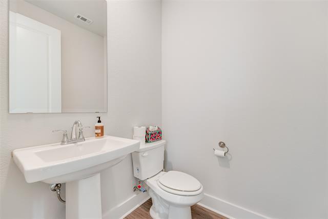 Building Photo - 733 Peaceful Ln