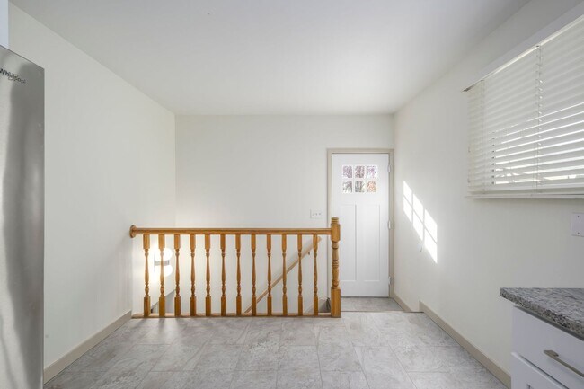 Building Photo - Gorgeous Home in Cottonwood Heights!