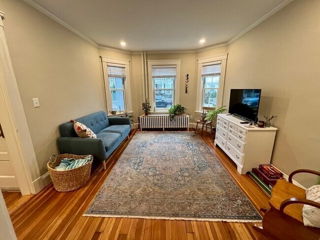 Building Photo - 12 Rosemary St