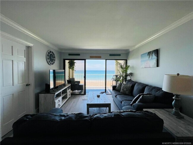 Building Photo - 10102 S Ocean Dr