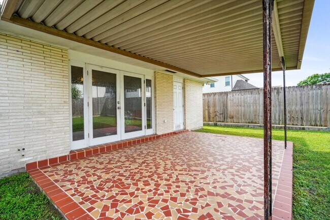 Building Photo - 6752 Fleur De Lis Dr
