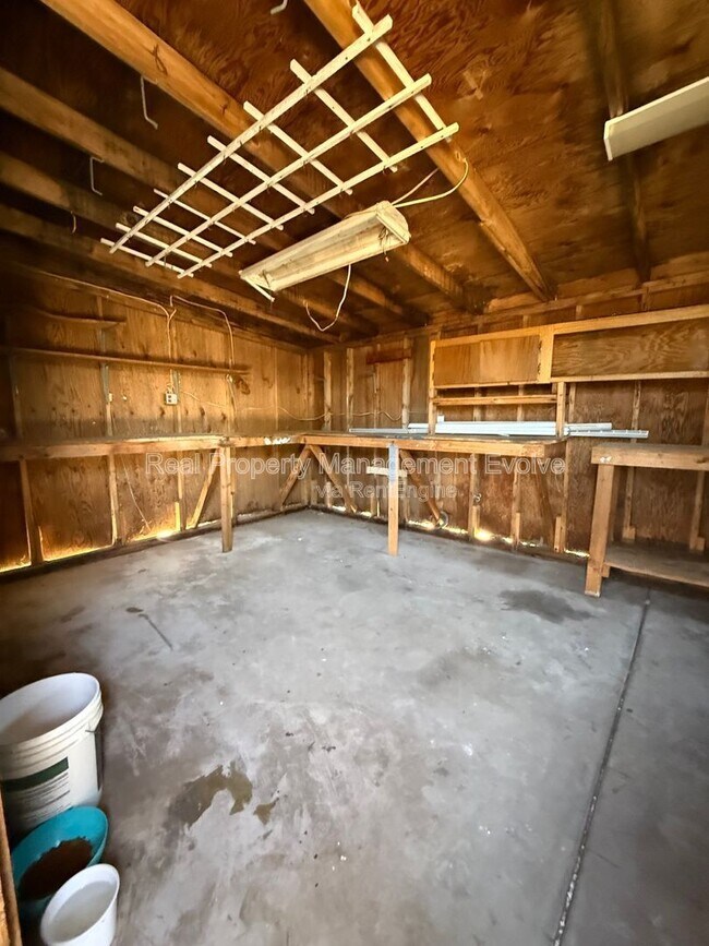 Building Photo - 4021 W Berridge Ln