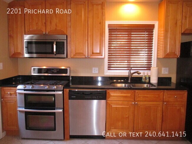 Building Photo - 2201 Prichard Rd