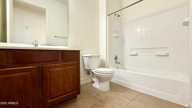 Building Photo - 1456 E 9th St