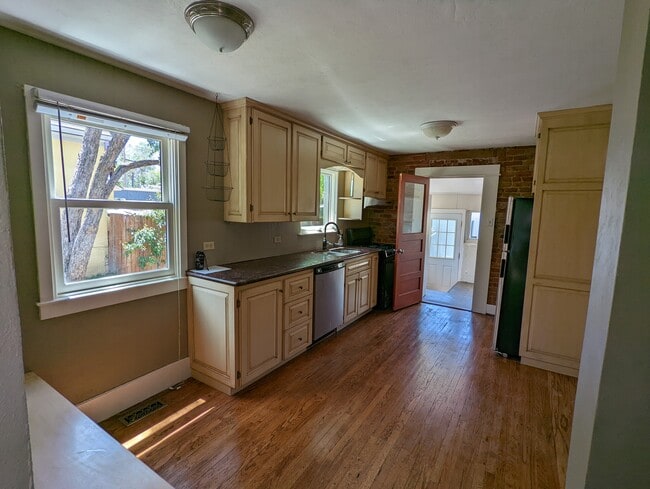 Building Photo - 1265 S Pennsylvania St