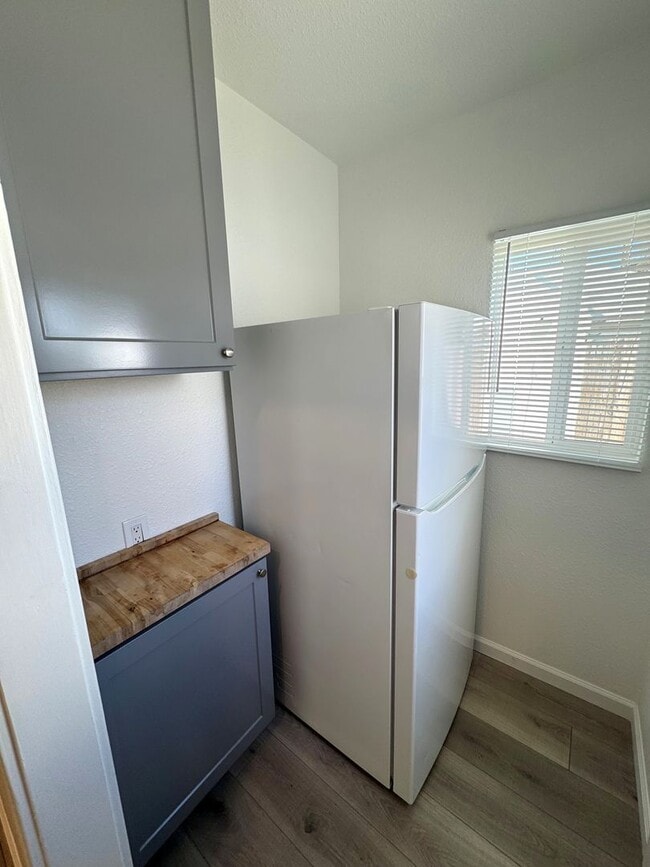 Building Photo - 453-457 Hurst Ave