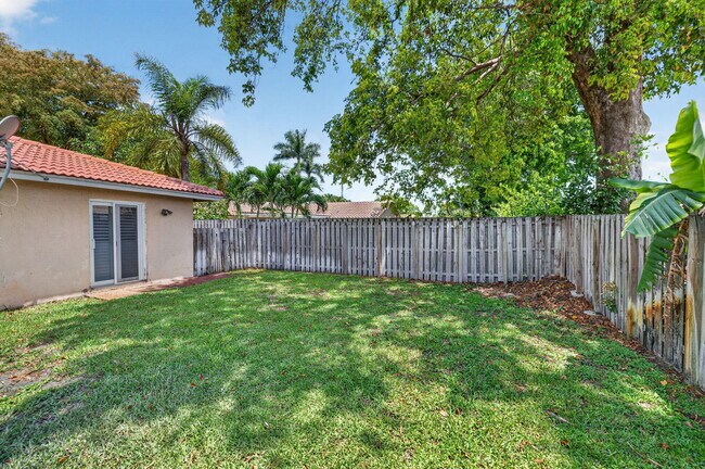 Building Photo - 235 NW 91st Ave