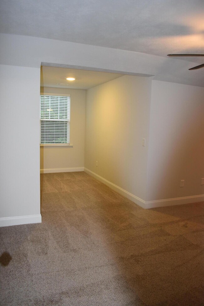 Building Photo - 4099 Taylor Pond Rd