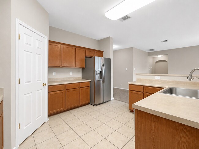 Building Photo - 9430 Anderson Way