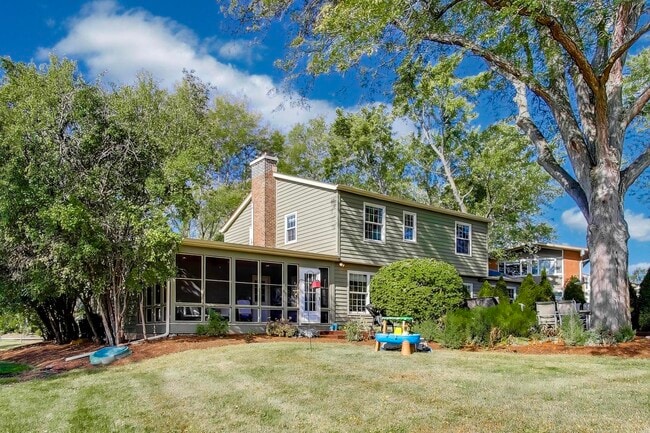 Building Photo - 21301 N Woodland Ave