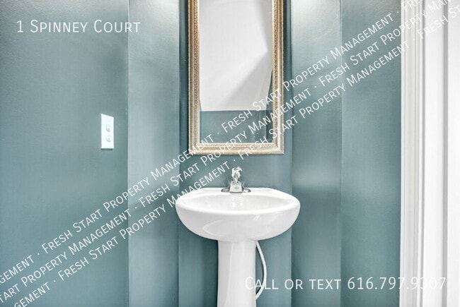 Building Photo - 1 Spinney Ct