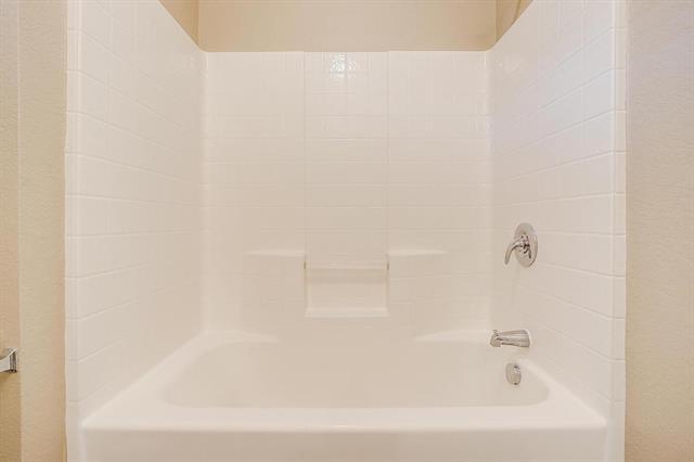 Building Photo - 1116 Boxwood Dr