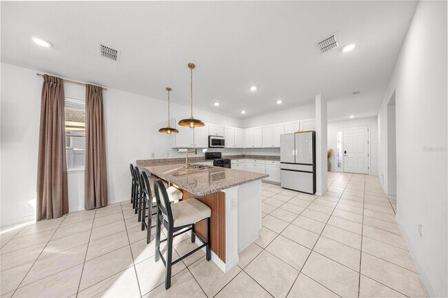 Building Photo - 7664 SW 63rd Ln Rd