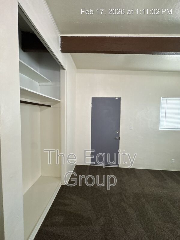 Building Photo - 220 W Cypress Ave