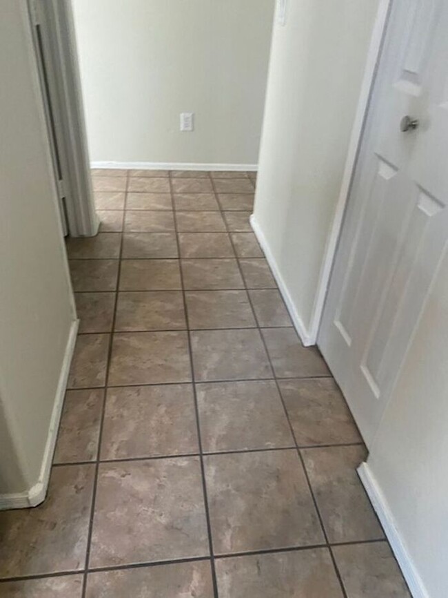 Building Photo - $2,350 3 Bedroom Gilbert 85296 Home For Le...
