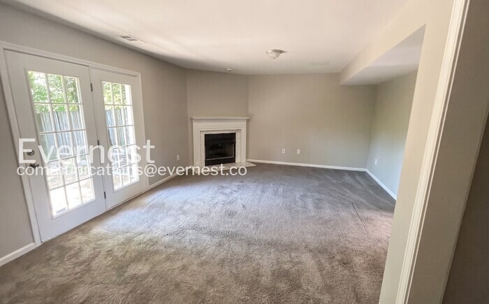 Building Photo - 128 Rocky Ridge Dr