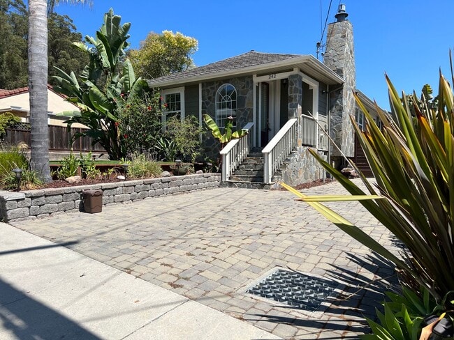 Primary Photo - Prospects Heights Charmer 3bd / 2.5ba House