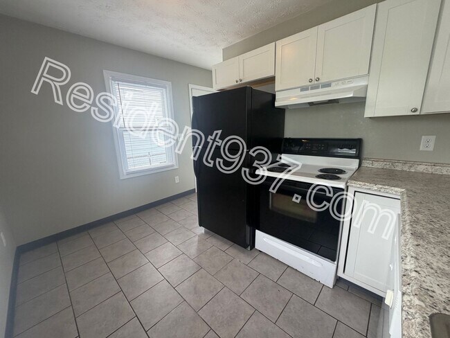 Building Photo - Charming 3 Bed 1 Bath in Kettering