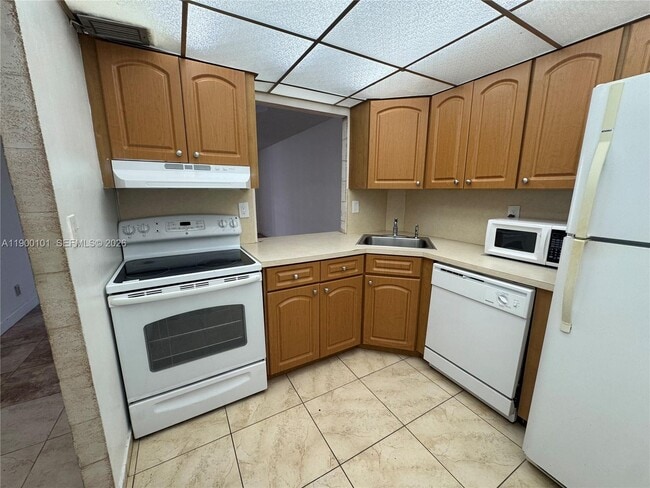 Building Photo - 851 Three Islands Boulevard