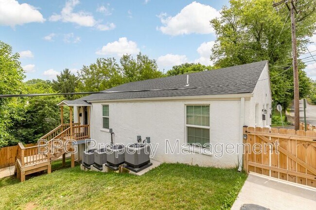 Building Photo - 79 Horner St