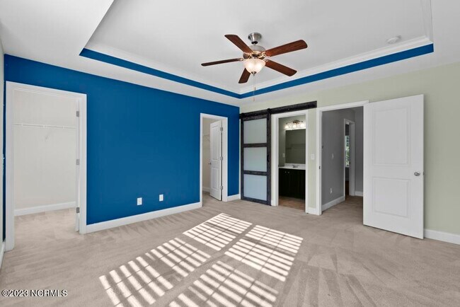 Building Photo - 303 Vilas Way S