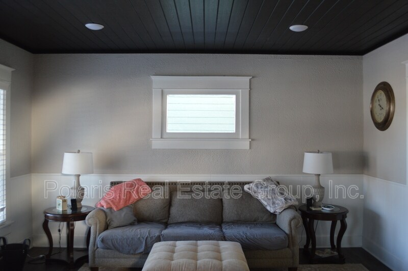 Building Photo - 931 E Raymond St