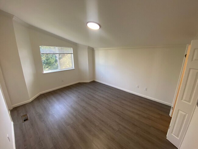 Building Photo - 2810-2814 Chronicle Ave