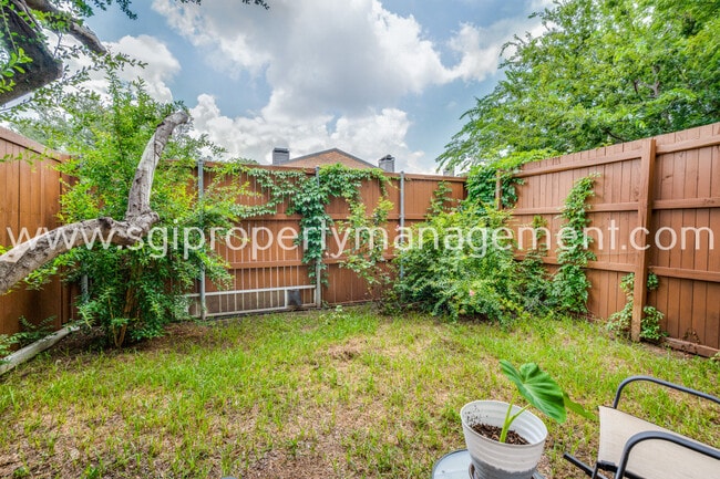 Building Photo - 5100 Verde Valley Ln