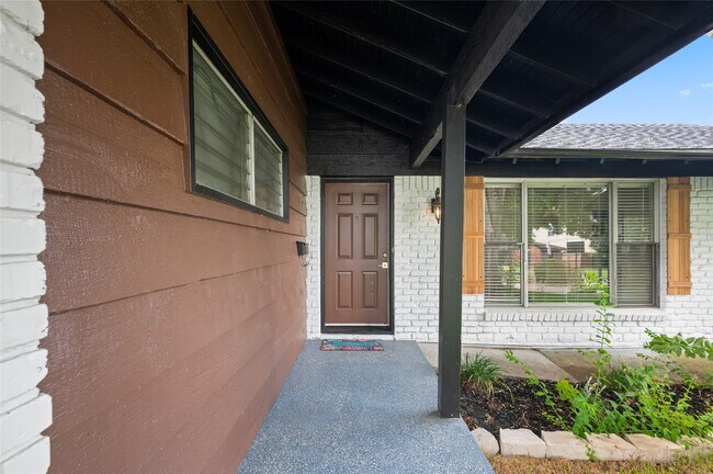 Building Photo - 3835 Tartan Ln