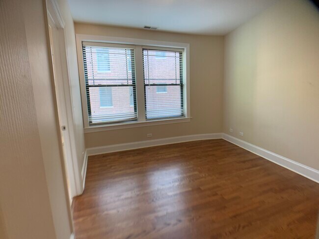 Building Photo - 1144 W Pratt Blvd