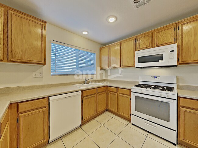 Building Photo - 6257 Maidenhair Fern Ct