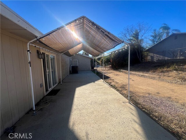 Building Photo - 6597 Sandy Ln