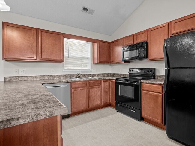 Building Photo - Welcome to Eastport!