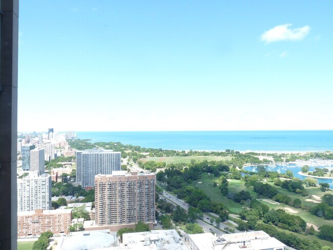 Building Photo - 655 W Irving Park Rd