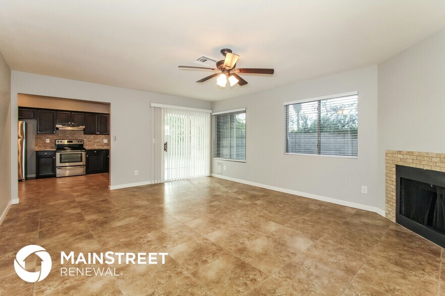Building Photo - 6646 W Sunnyside Dr