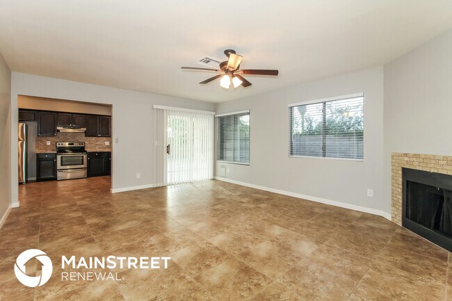 Building Photo - 6646 W Sunnyside Dr
