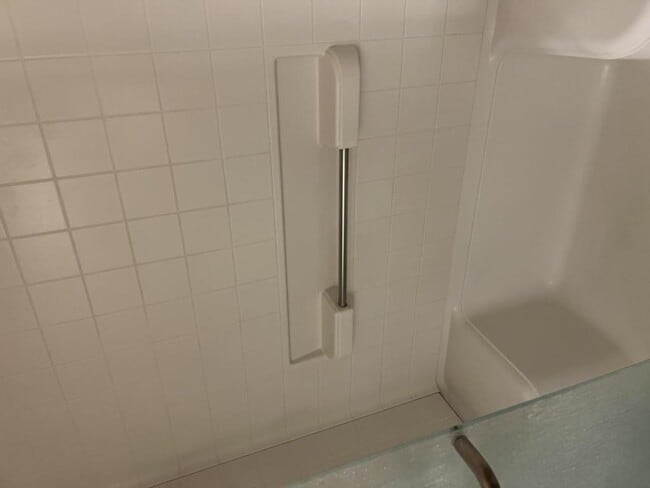 Building Photo - 15715 SE Bybee Dr