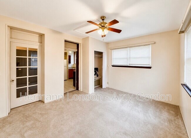 Building Photo - 5046 Winona Ave