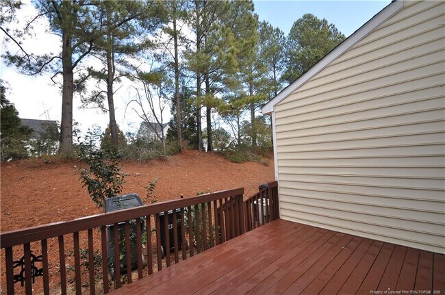 Building Photo - 402 Knightsborough Way