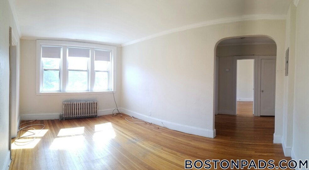 Building Photo - 2045 Commonwealth Ave