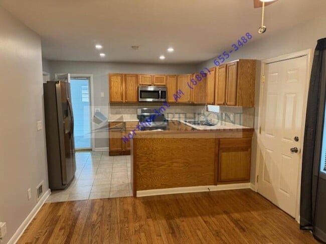 Building Photo - Well maintained home in great location!