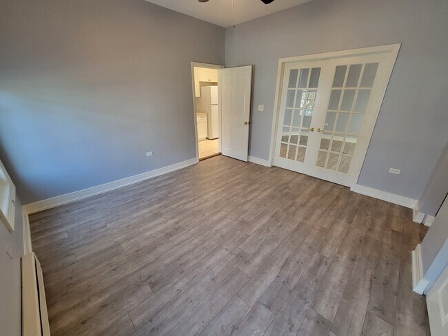 Building Photo - 802 Dempster St