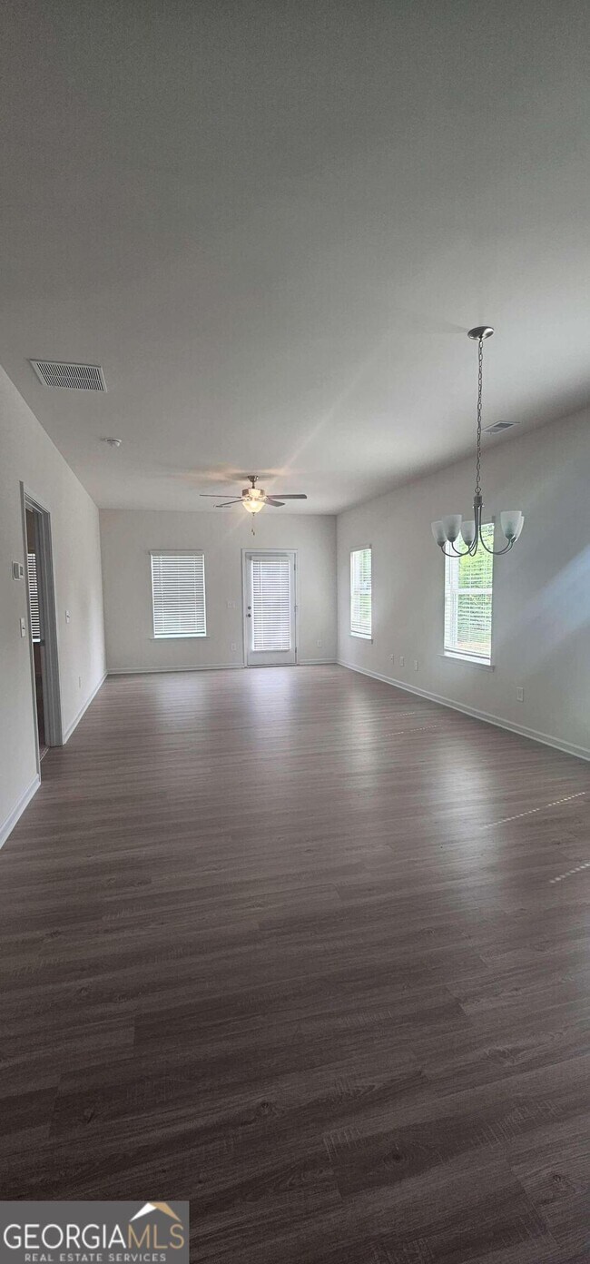 Building Photo - 188 Graham Cir