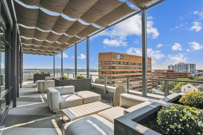 Roof top deck - 1201 N Royal St