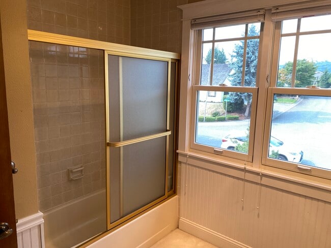 Building Photo - 4628 175th Ave SE