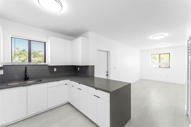 Building Photo - 3712 NW 13th Pl